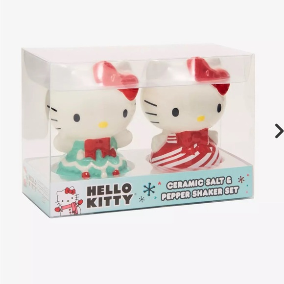 Hello Kitty Holiday Salt & Pepper Shakers Set of Two - Picture 4 of 4